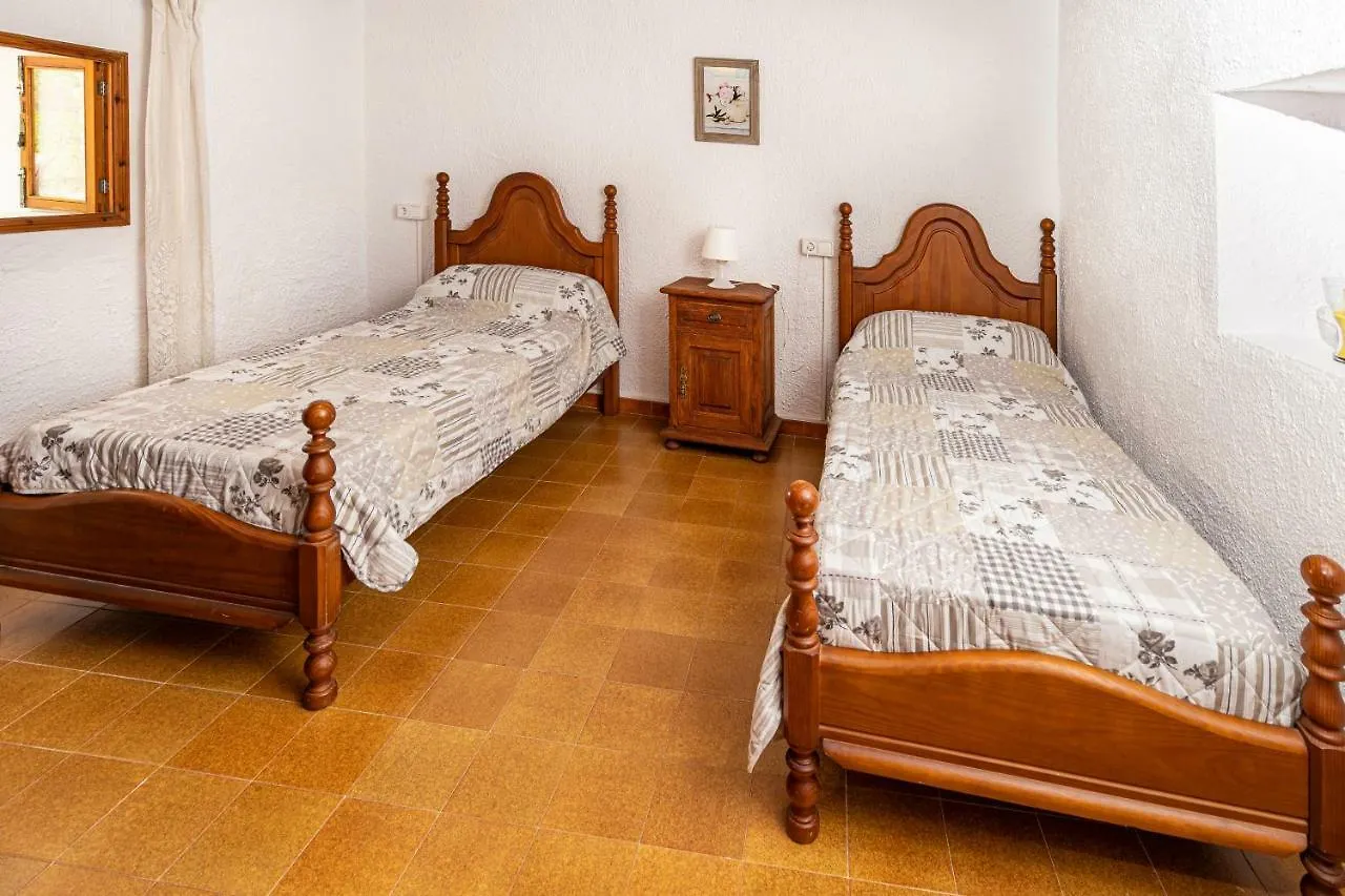 Can Company Campanet Kır Evi